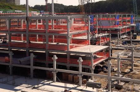 [종목이슈] 까뮤이앤씨, 국내 3대 콘크리트 건설사…트럼프 무도회서 PC 선물 가져올까