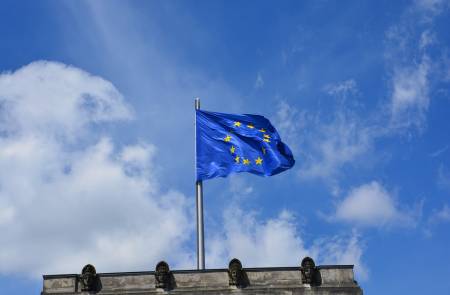 EU, 빅테크 규제 조사 속도 조절설 부인… “법 적용에 차질 없다”