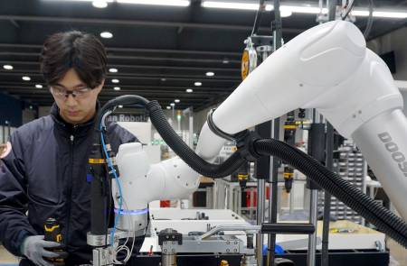 두산로보틱스, 태국 로봇 시스템통합 업체와 협동로봇 300대 공급 MOU 체결