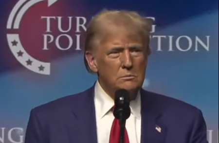 트럼프, 해저광물 개발 신속화 행정명령 서명..“中 핵심광물 지배력에 맞서야”