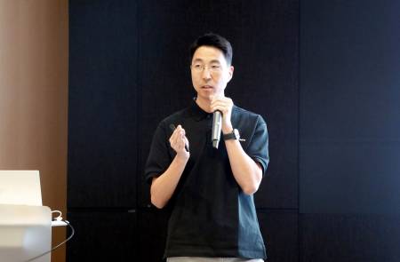 두산로보틱스, 지능형 로봇 솔루션 출시..휴머노이드 기술 확보 박차