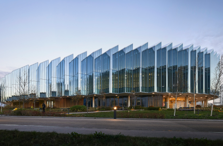 AZ, HER2 ADC ‘엔허투’ 초기 유방암 수술전요법 3상 “표준치료 대비 pCR 개선”