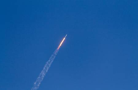 트럼프, '골든돔' 실전 배치 추진... 우주기반 요격 체계 구축 본격화