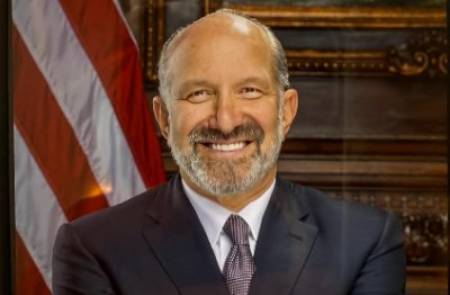 美 상무장관 “반도체법 보조금 일부 과도, 재협상 진행 중”..삼성·SK ‘촉각’