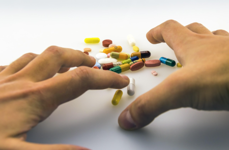 온라인 식·의약품 불법 유통 여전..마약류 적발 급증