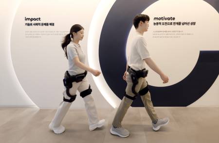 엔젤로보틱스, 재활 웨어러블 로봇 '엔젤슈트 H10' 출시… 국내 의료시장 공략 본격화