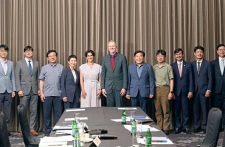 노을, 게이츠재단과 협력 논의..“AI로 글로벌 보건 난제 해결”  