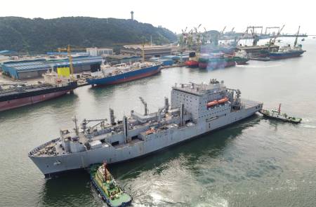 HD현대중공업, 美 해군 군수지원함 MRO 본격 개시… ‘앨런 셰퍼드’함 입항