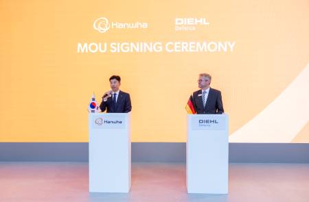 한화시스템, 독일 딜디펜스와 '맞손'…"K-레이다, 유럽 하늘 지킨다"