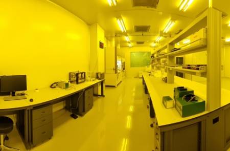 엘케이켐, 태양전지 소재 페로브스카이트 기술 개발 가속… 안정성 확보 총력