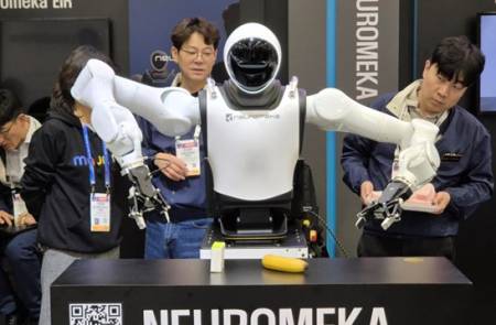 뉴로메카, 학습 필요 없는 '제로샷' 휴머노이드 공개…"휴머노이드 기술 차별화"