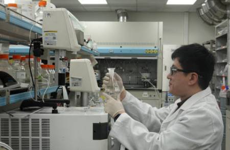 KBG, AI 반도체 패키징용 ‘기능성 실리콘’ 사업 본격화… GPU·HBM 열관리 정조준