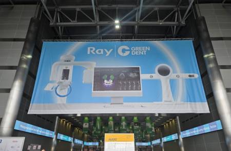 레이, 러시아 'Dental Salon Moscow'서 100만 유로 현장 계약