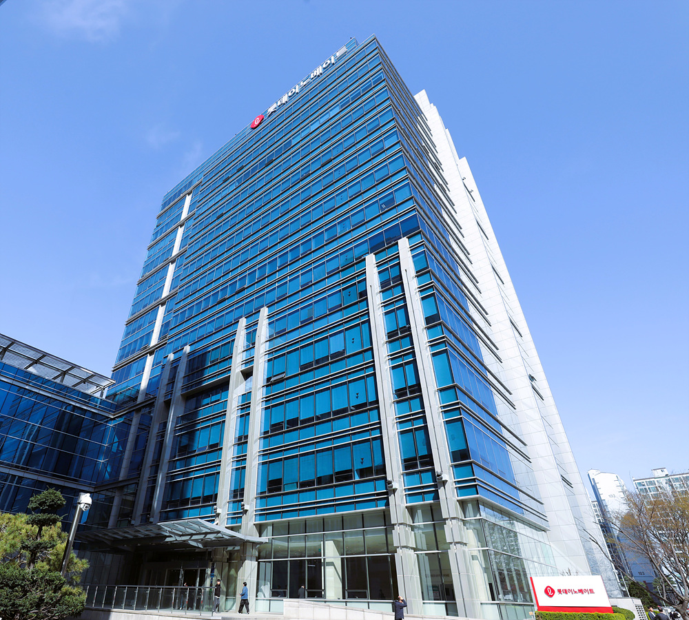 롯데이노베이트, AI 국제표준 'ISO/IEC 42001' 획득…피지컬 AI 사업 확장 박차